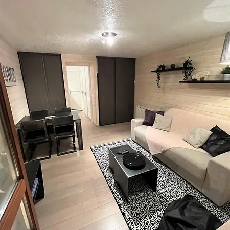 Apartmán Location Lary 2/4 Personnes